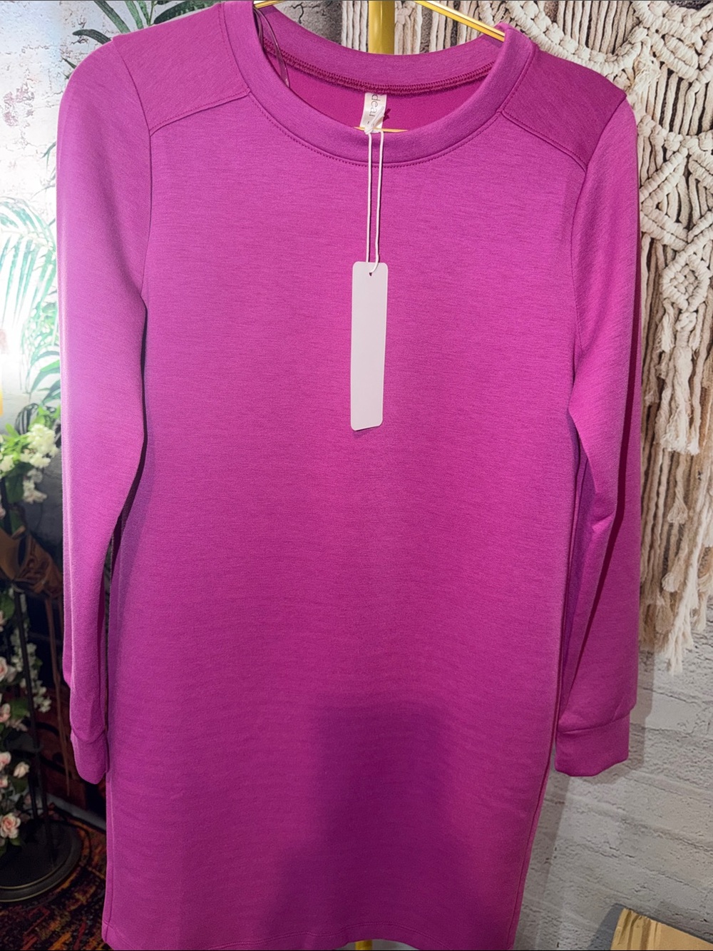 Dear Scarlett Scuba Magenta Long-Sleeve Mini Shift Dress - Picture 2 of 2